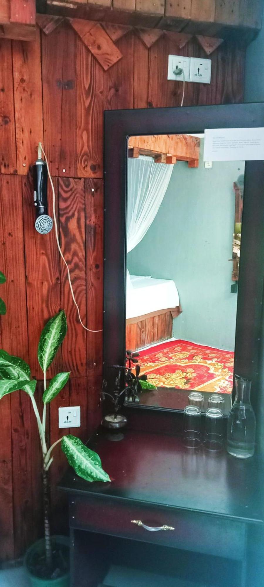 La Pinchi " Pinchi'S Bed " Hotel Gampola Exterior photo