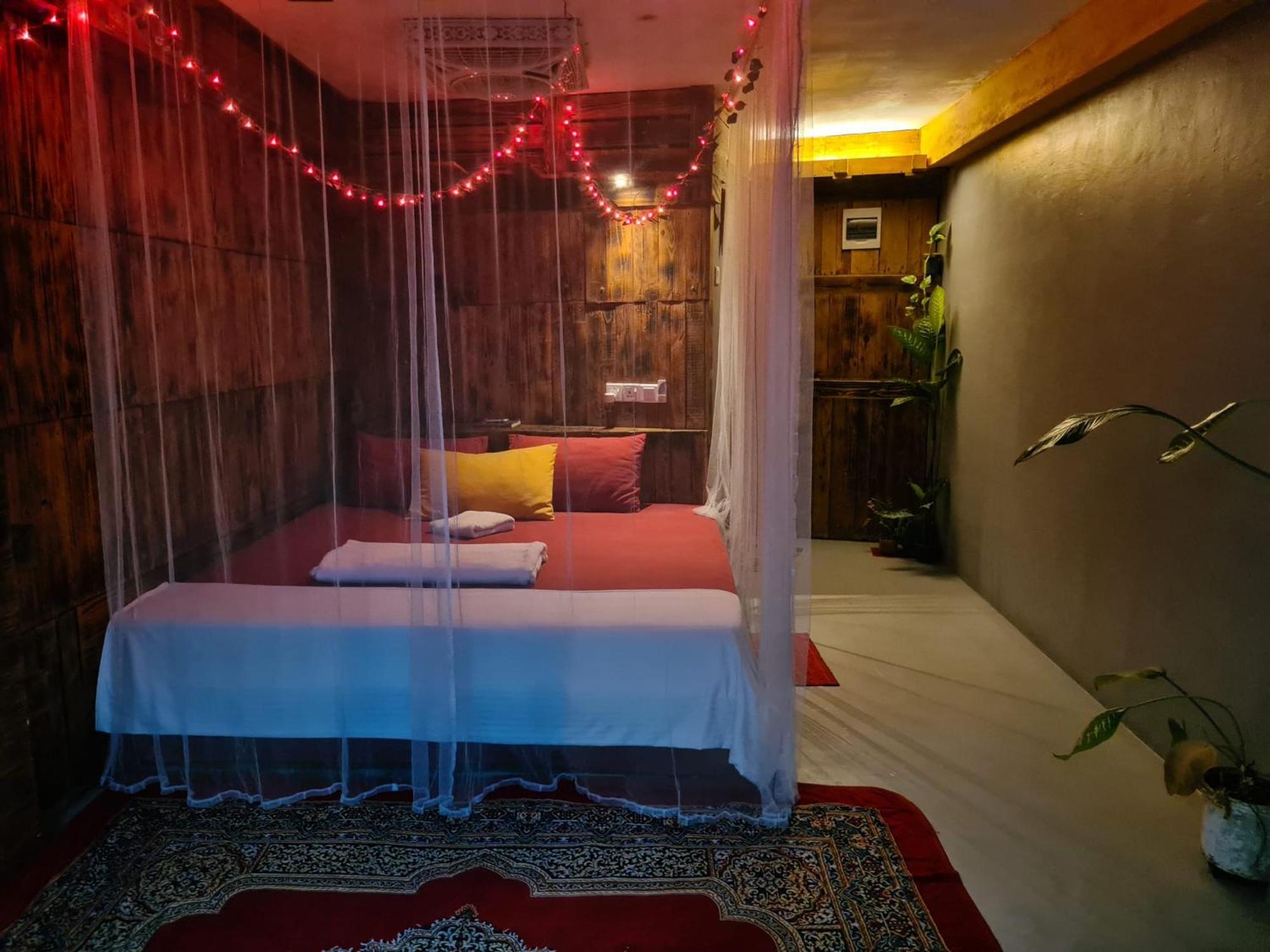 La Pinchi " Pinchi'S Bed " Hotel Gampola Exterior photo